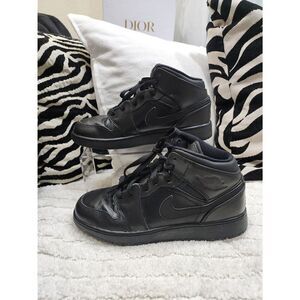 Jordan 1 Mid Triple Black 5.5Y